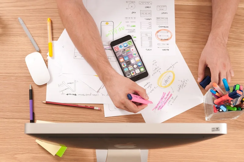 Application mobile contre portail web : le duel