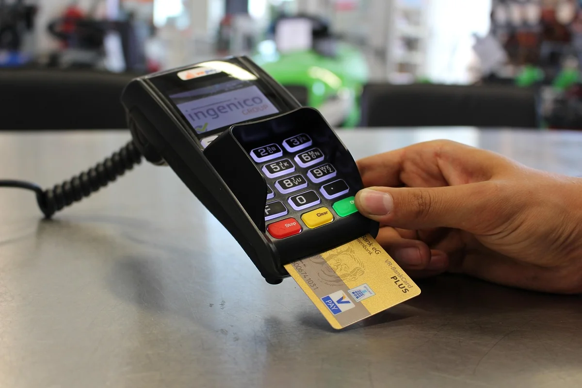 Combien ça coûte vraiment : frais et taux de change