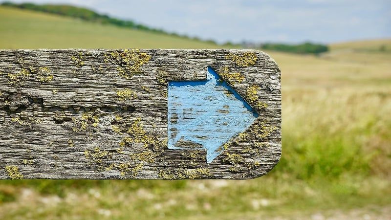 Optimisez votre visibilité en 2026 avec un panneau directionnel entreprise région nantaise